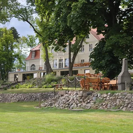 Rezydencja Marii Rybieniec Resort *